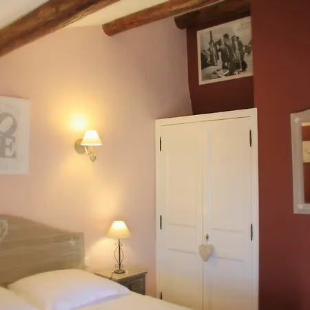فندق Mas Des Romarins, The Originals Relais 3*